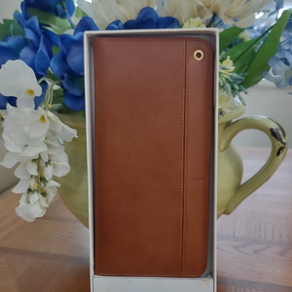 SPERRY Top-Sider (Gold Cup Collection) Leather Passport / Travel Organizer